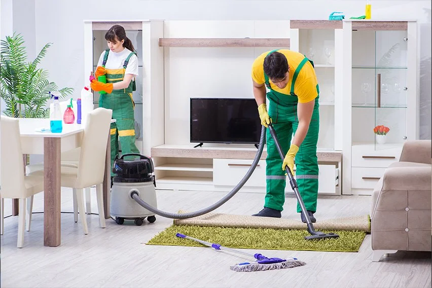 How do cleaning businesses attract customers